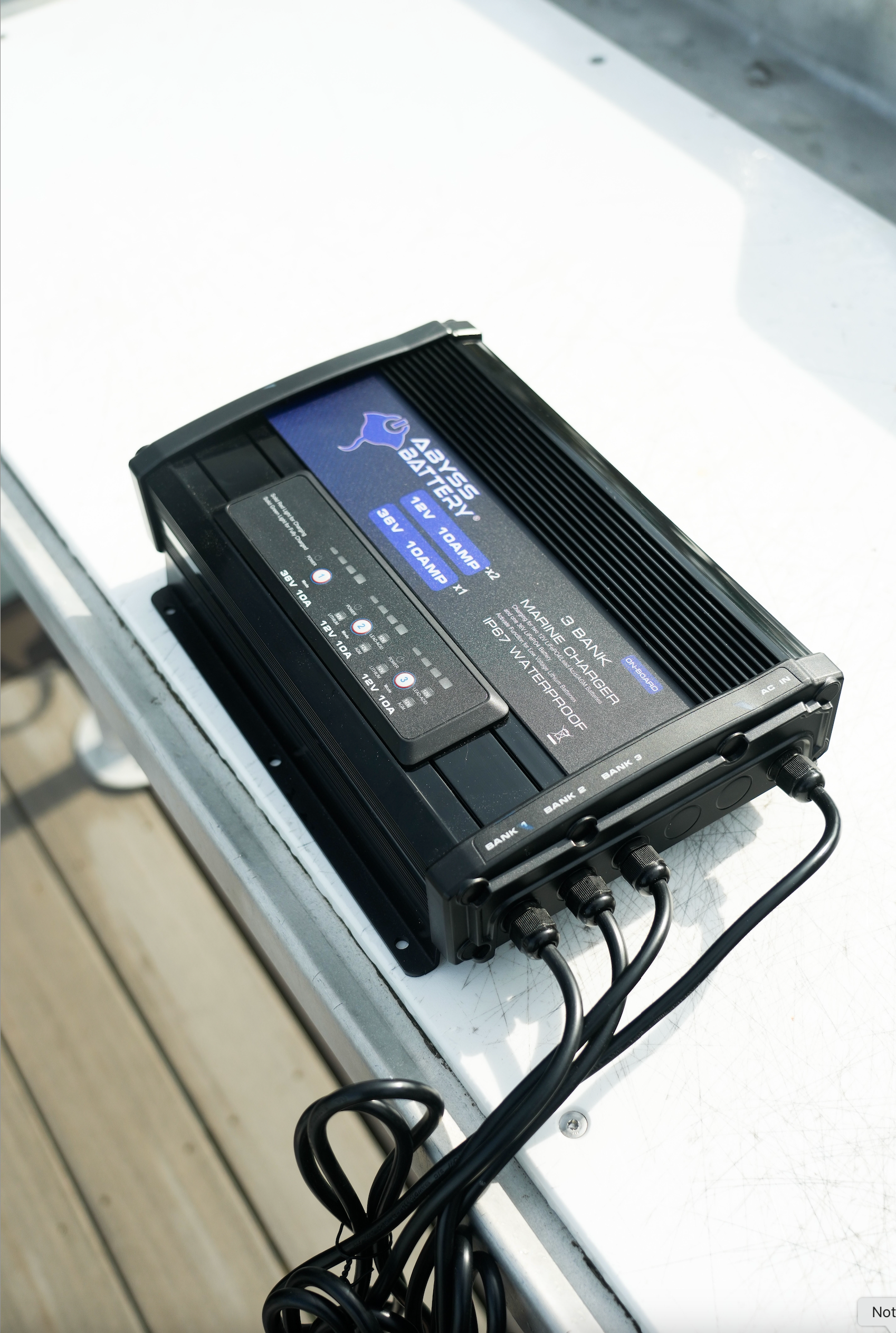 Different Multi-Bank Charger Solutions for Boat Batteries